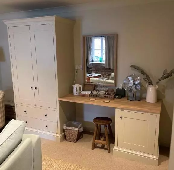 Retkeilymaja Riverside Inn, Aymestrey