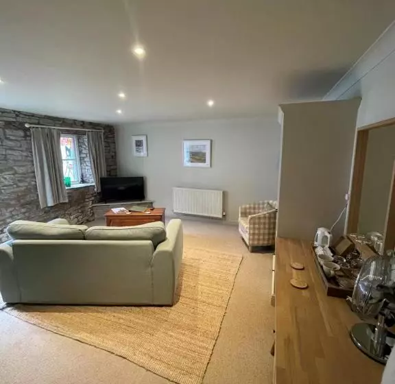 Retkeilymaja Riverside Inn, Aymestrey