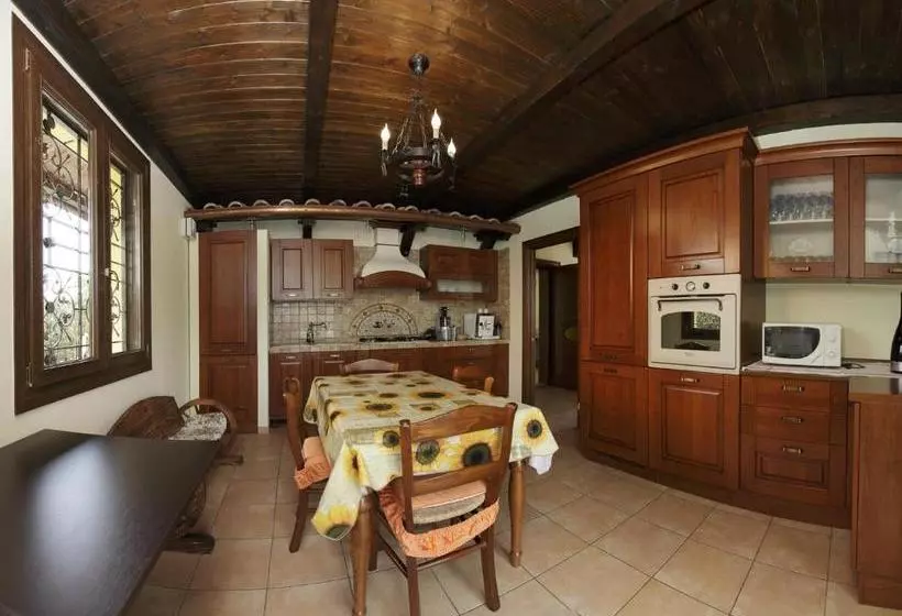 Aamiaismajoitus (B&B) Borgo Dei Sensi