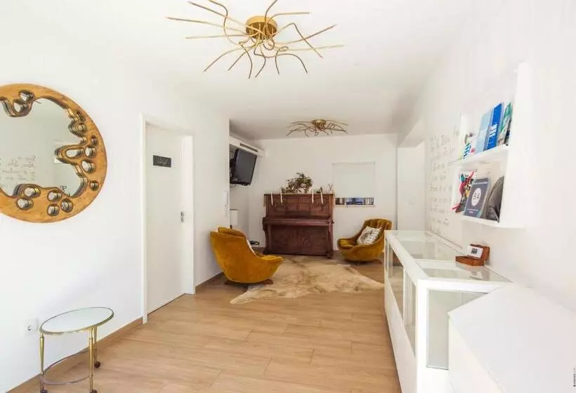 Aamiaismajoitus (B&B) Furadouro Terrace Hostel