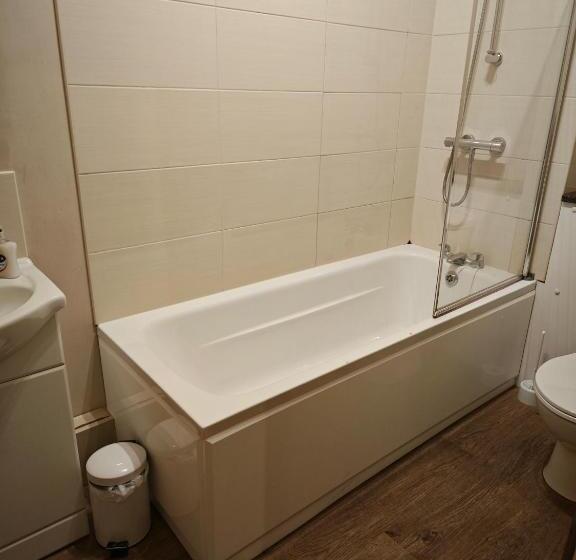 مبيت وإفطار The Fountain