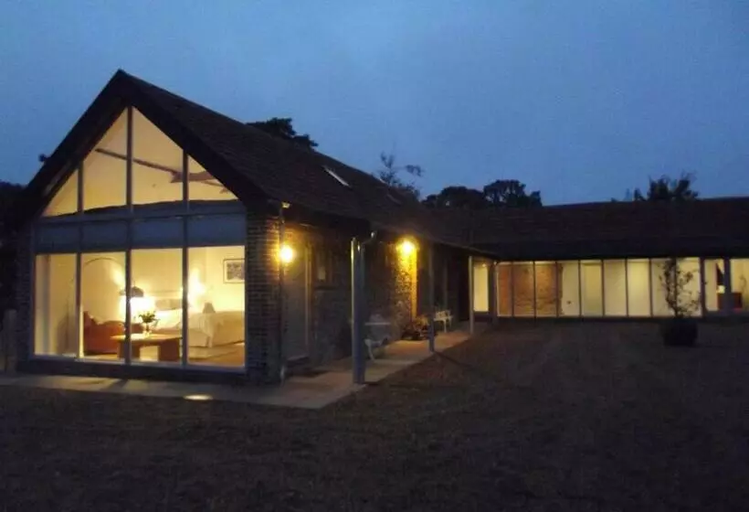 Aamiaismajoitus (B&B) The Suites At Pannells Ash