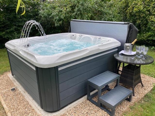 ベッドアンドブレックファースト The Suites At Pannells Ash