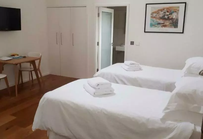 Aamiaismajoitus (B&B) The Suites At Pannells Ash