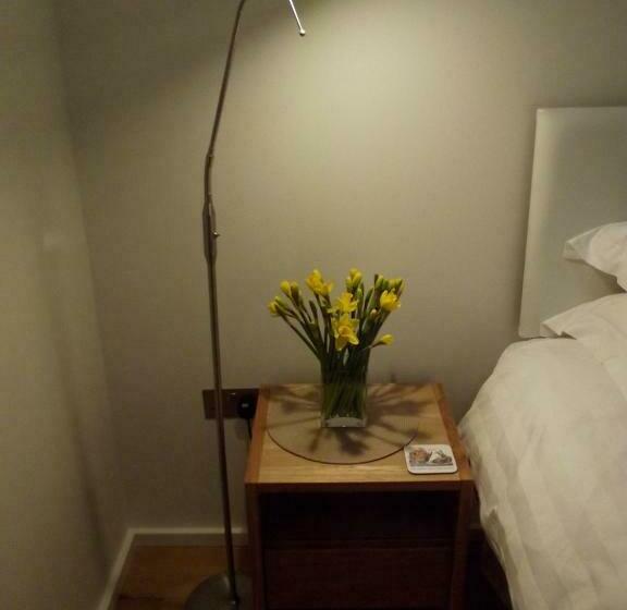 ベッドアンドブレックファースト The Suites At Pannells Ash