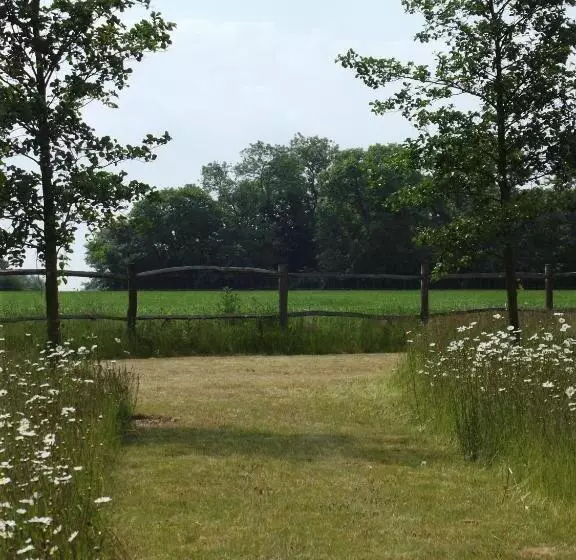 Aamiaismajoitus (B&B) The Suites At Pannells Ash