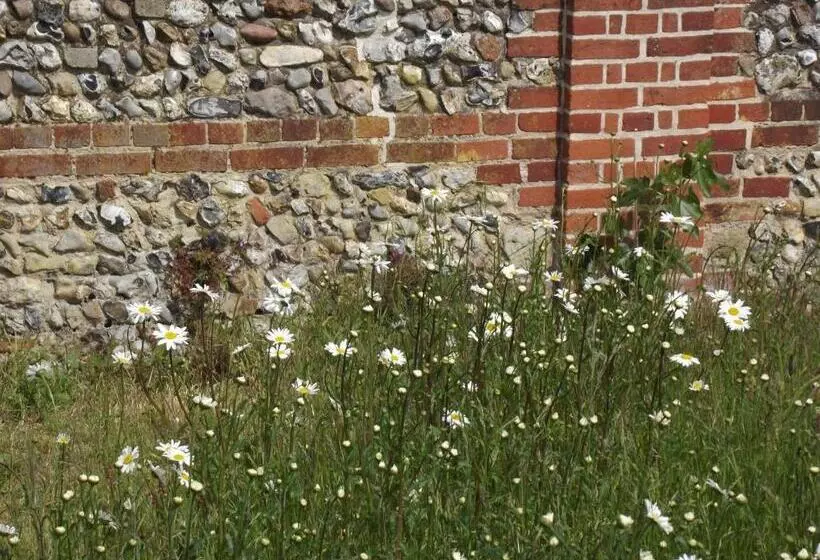 Aamiaismajoitus (B&B) The Suites At Pannells Ash