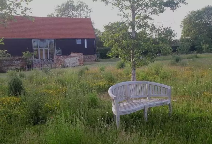 Aamiaismajoitus (B&B) The Suites At Pannells Ash