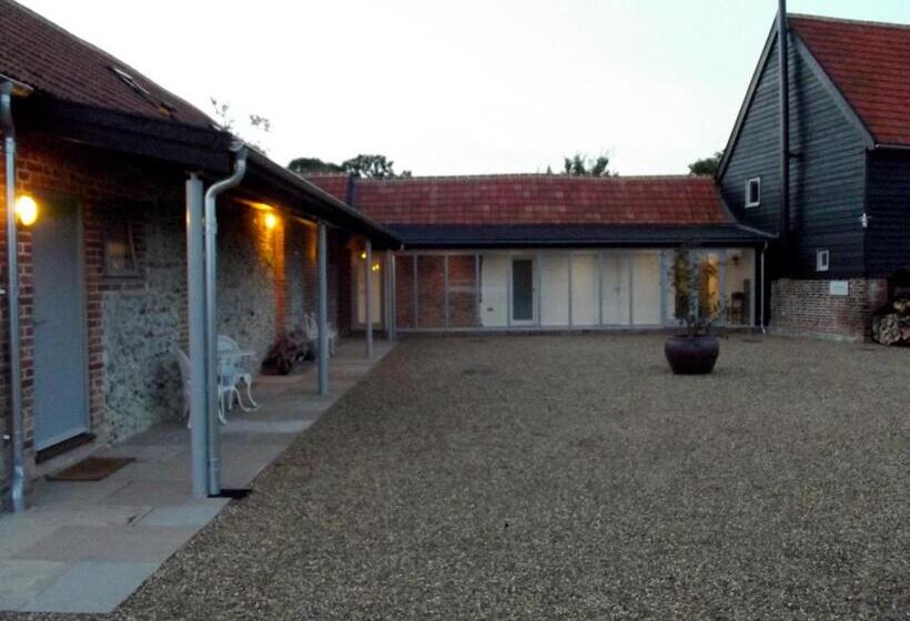 ベッドアンドブレックファースト The Suites At Pannells Ash