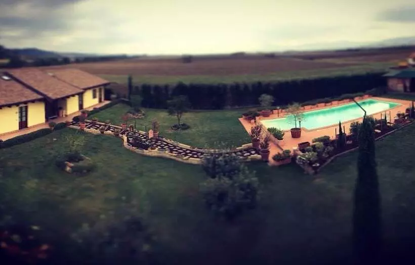 ホテル Agriturismo Le Rondinelle
