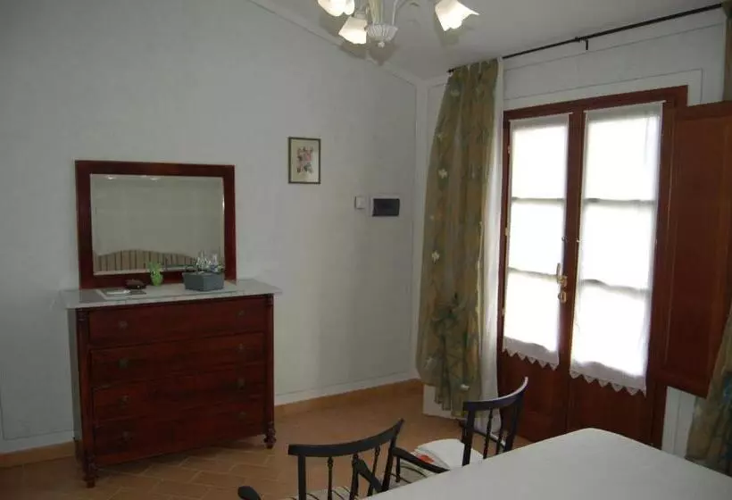 ホテル Agriturismo Le Rondinelle