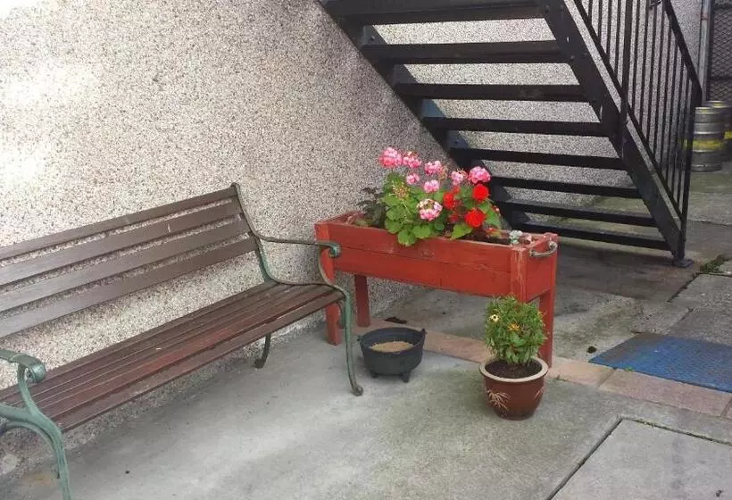 هتل The Station