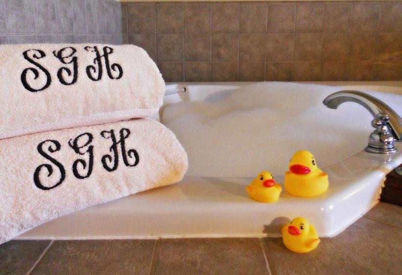 Sandhills Guest House Motel