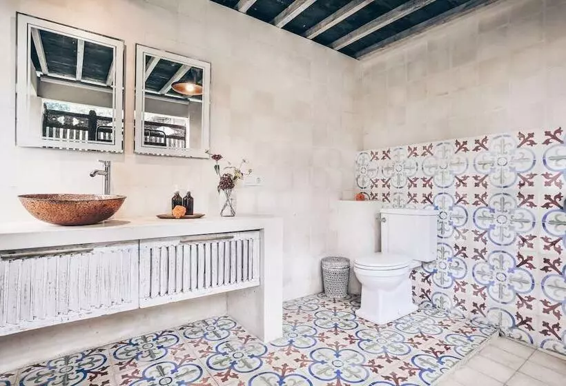 Retkeilymaja Batukaru Eco Retreat   Adults Only