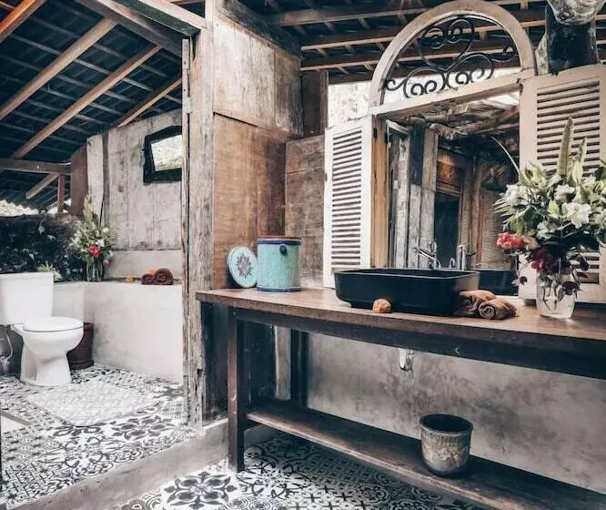 Retkeilymaja Batukaru Eco Retreat   Adults Only