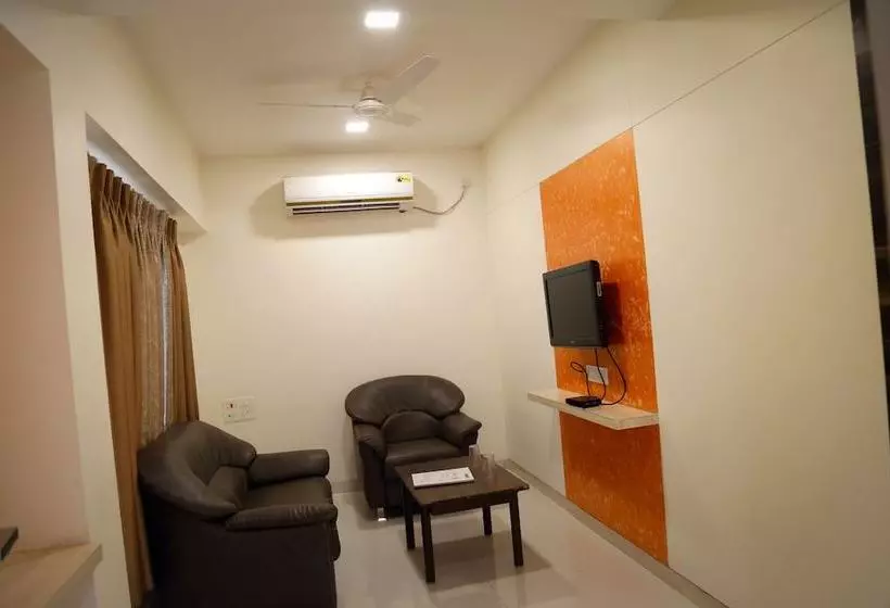 Hotelli Madhuvan International By Amoghraj