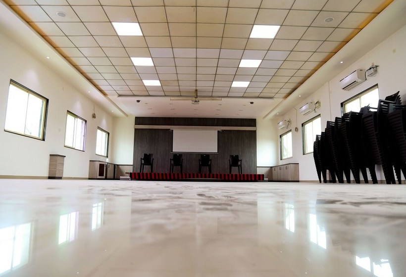 酒店 Madhuvan International By Amoghraj