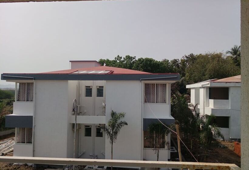 酒店 Tranquil Coast Resorts