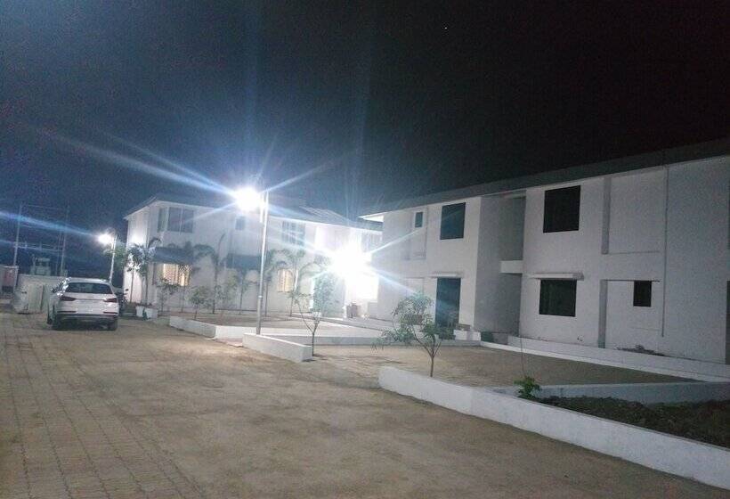 酒店 Tranquil Coast Resorts