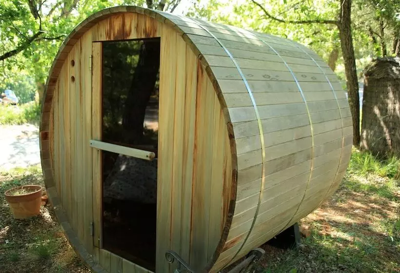 ホテル La Colline Des Ocres Village De Vacances 3 étoiles