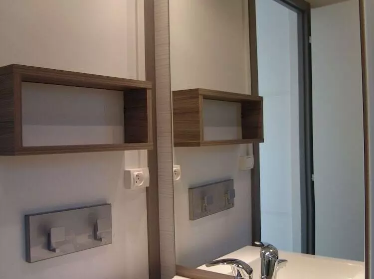 ホテル La Colline Des Ocres Village De Vacances 3 étoiles