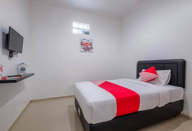 בית מלון כפרי Bali Radiance Canggu By Oyo Rooms