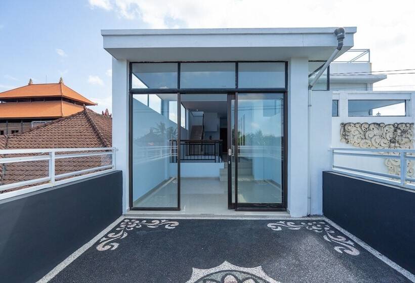 בית מלון כפרי Bali Radiance Canggu By Oyo Rooms