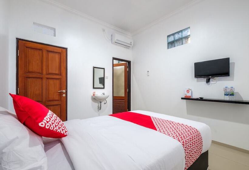 בית מלון כפרי Bali Radiance Canggu By Oyo Rooms