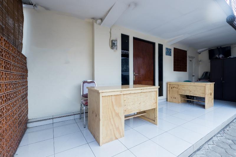 Hotel Cemara Gading By Oyo Rooms