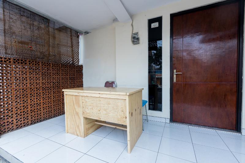 Hotel Cemara Gading By Oyo Rooms