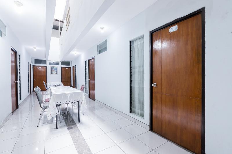 Hotel Cemara Gading By Oyo Rooms