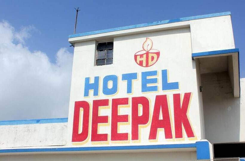 Hotel Deepak