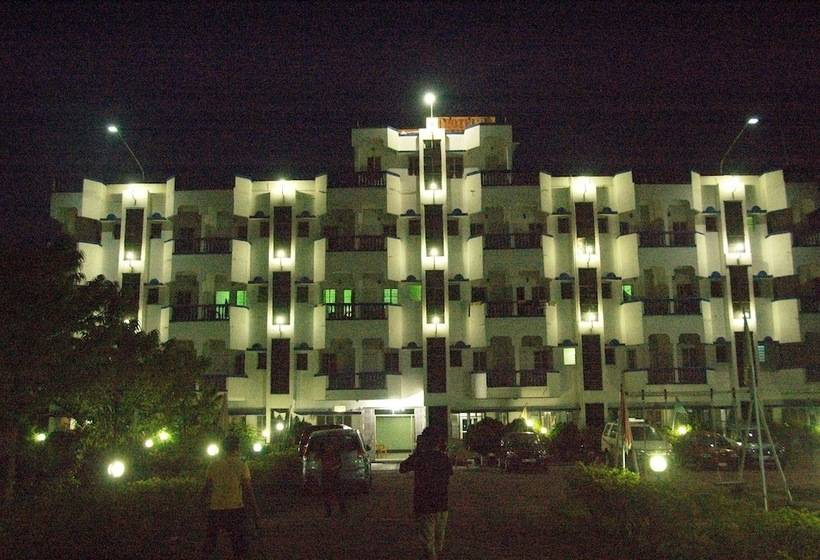 Hotel Deepak