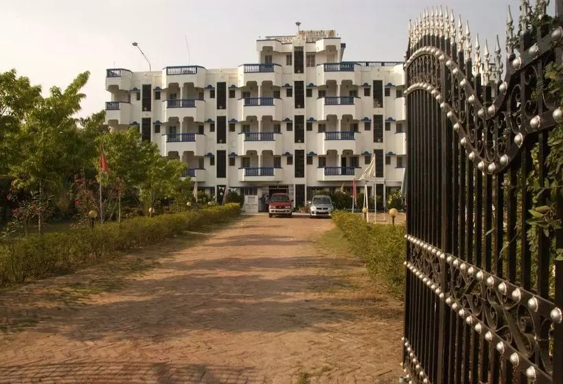 Hotel Deepak
