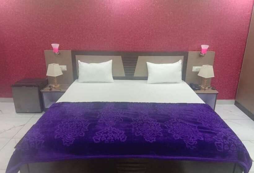 Отель Hotek Aarti Inn