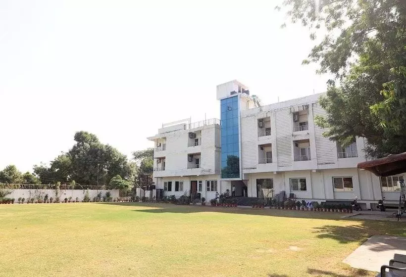 Hotelli Maha Nandini Resort By Oyo Rooms