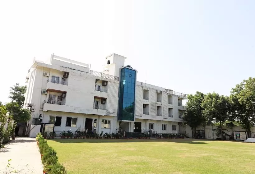 Hotelli Maha Nandini Resort By Oyo Rooms