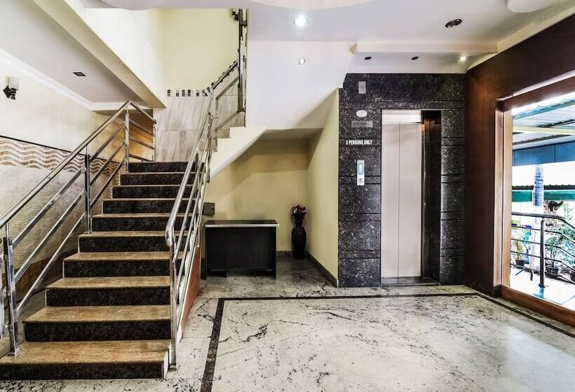 Отель Mmr Tower By Oyo Rooms