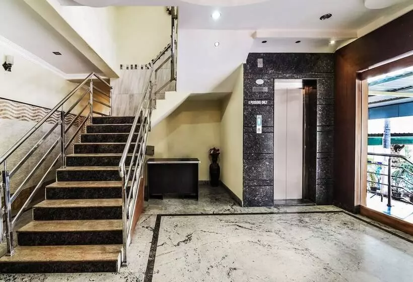 ホテル Mmr Tower By Oyo Rooms