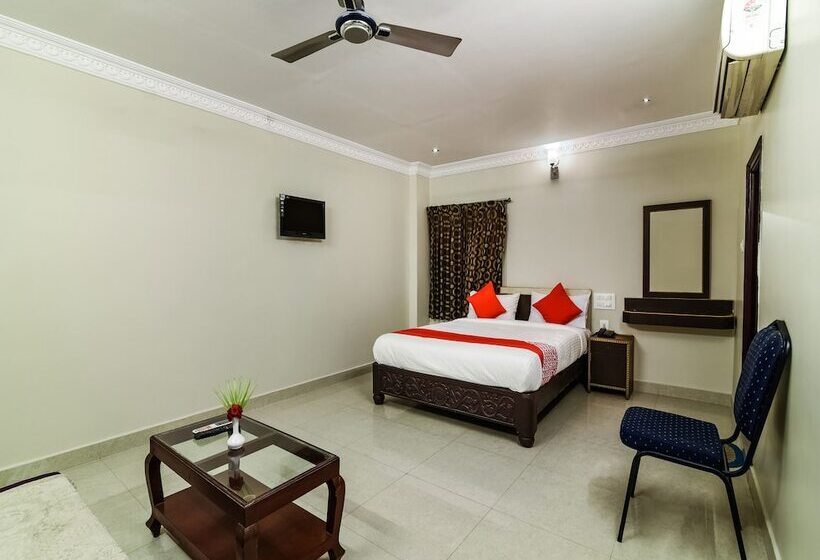 Отель Mmr Tower By Oyo Rooms