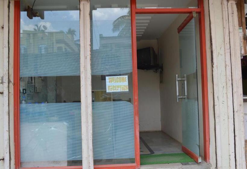 בית מלון כפרי Mourya Deluxe A/c Lodge