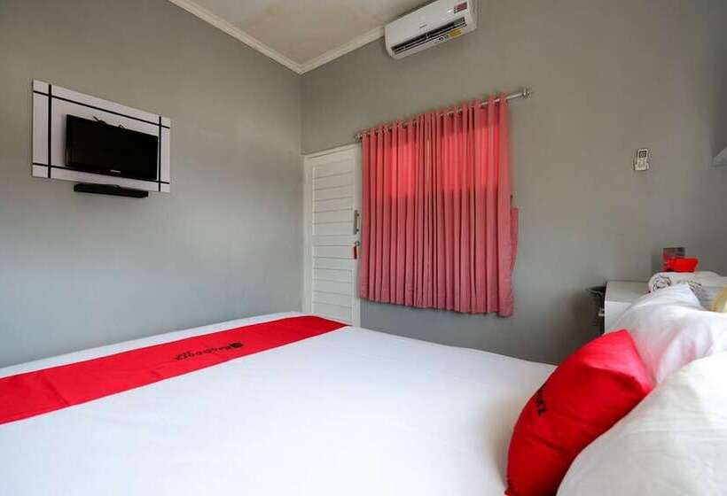 فندق Reddoorz Near Solo Square 3