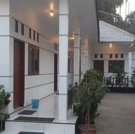 هتل Savana Guesthouse