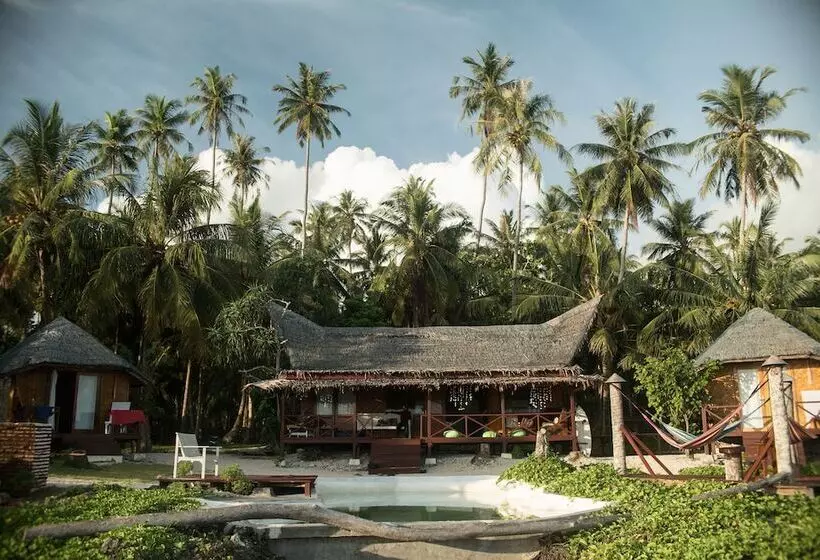 Hotelli Simeulue Surflodges