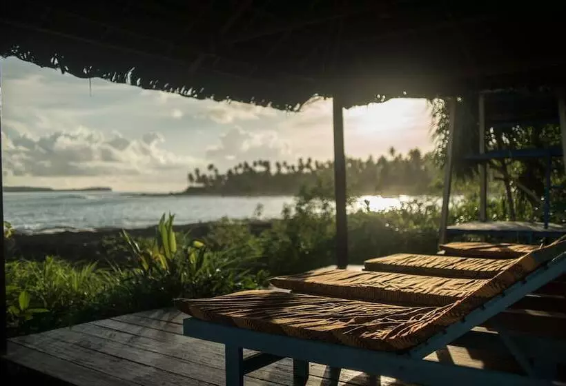 Hotelli Simeulue Surflodges