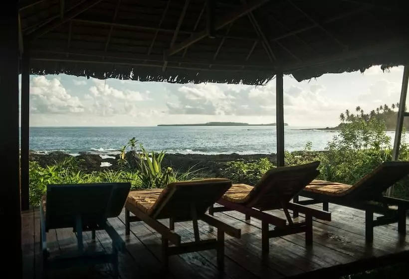 Hotelli Simeulue Surflodges