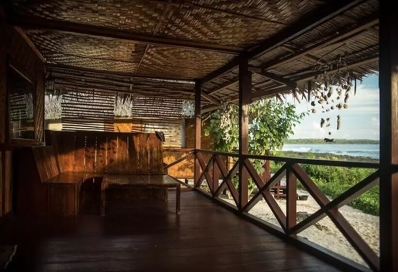 Hotelli Simeulue Surflodges