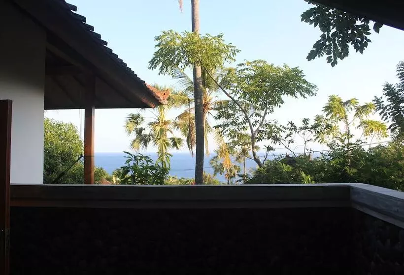 ペンション Frangipani Inn & Restaurant