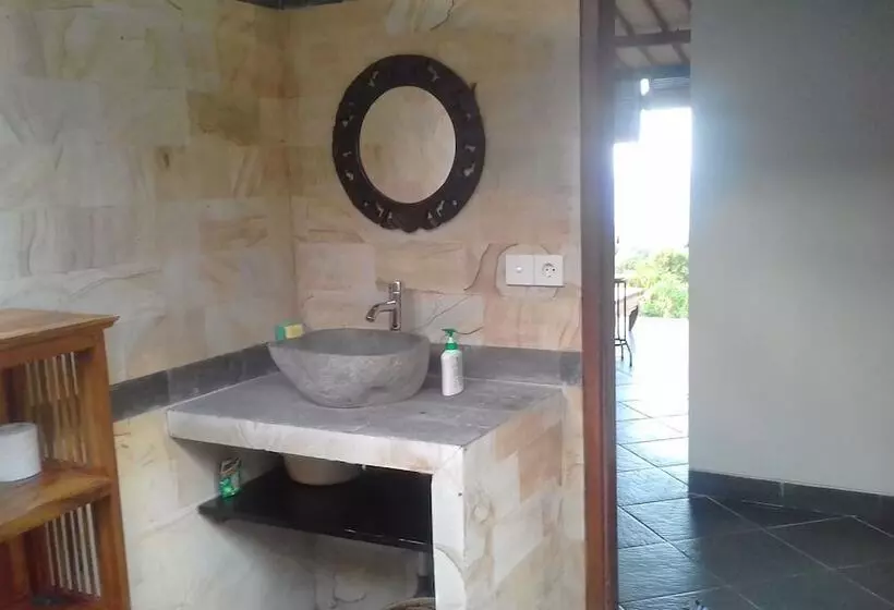 ペンション Frangipani Inn & Restaurant