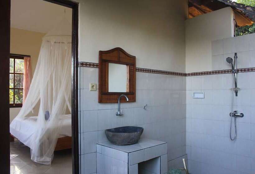 ペンション Frangipani Inn & Restaurant